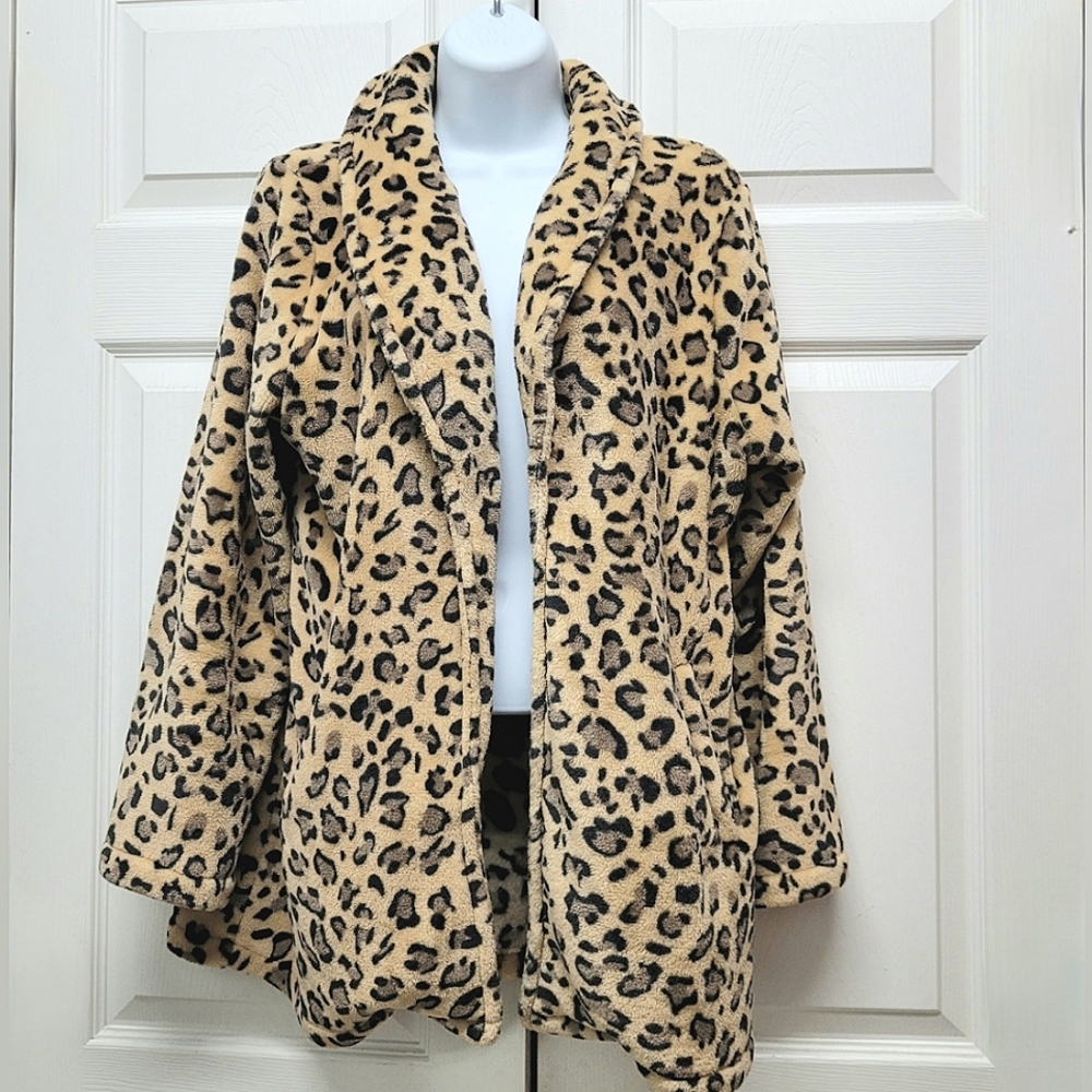 🎉HP🎉 Warm Leopard Print Teddy Coat